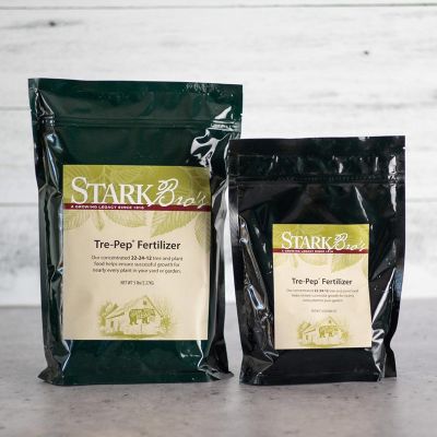 Photo of Stark Tre-pep fertilizer both package sizes.