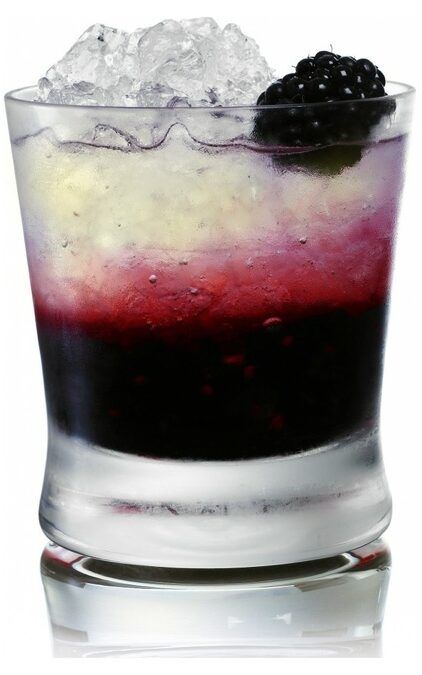 Alcohol-Preserved Blackberries Drink