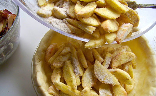 sliced apples