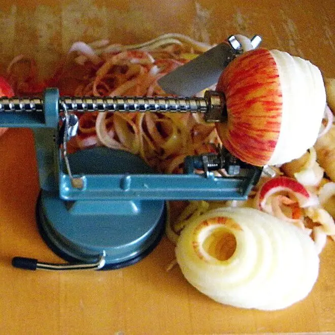 Peeling Apples with Apple Peeler Peeling Apples with Apple Peeler