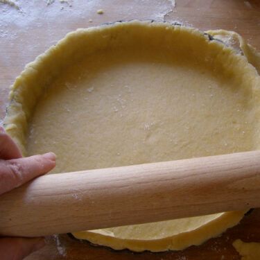 Trimming Raspberry Tart Crust